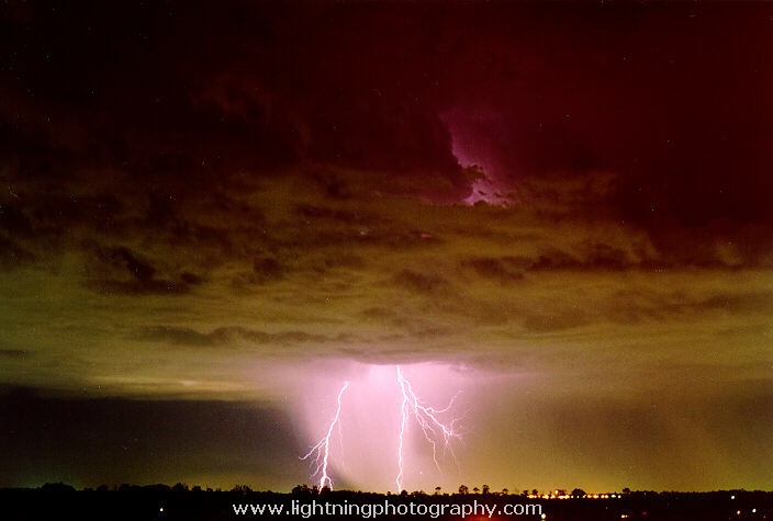 Lightning Image 1994112710