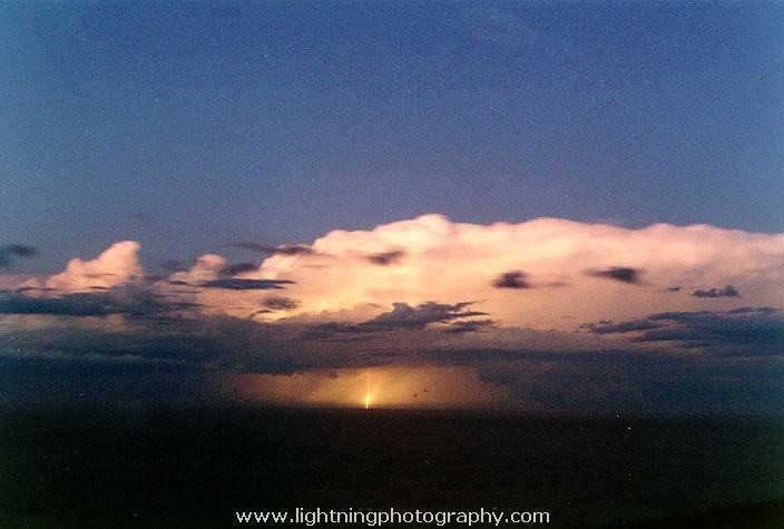 Lightning Image 1996123132