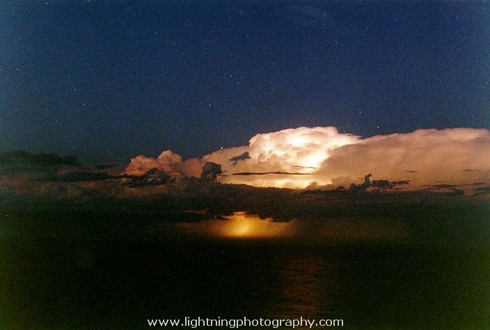 Lightning Image 1996123137