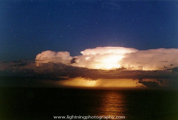 Lightning Image 1996123140