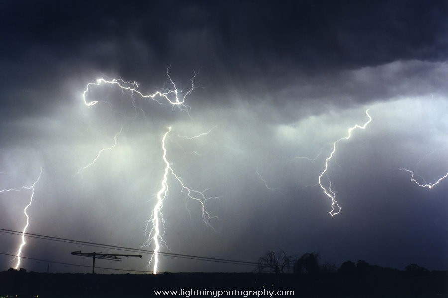 Lightning Image 1997042405