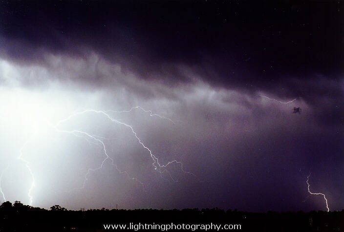 Lightning Image 1997042412