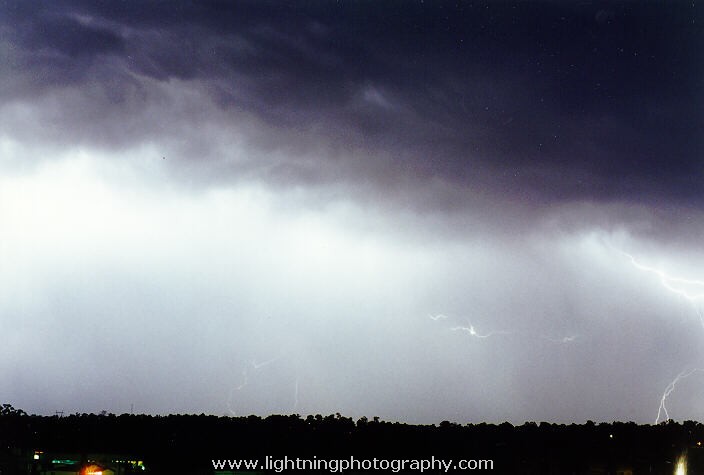 Lightning Image 1997042413