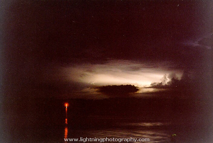 Lightning Image 1997122606