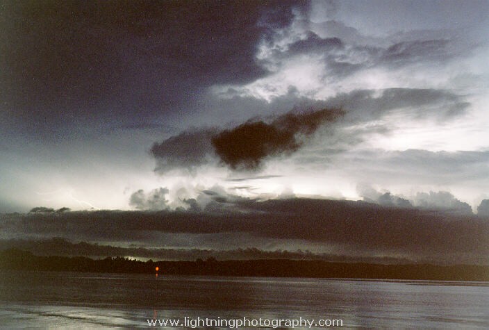 Lightning Image 1997122611