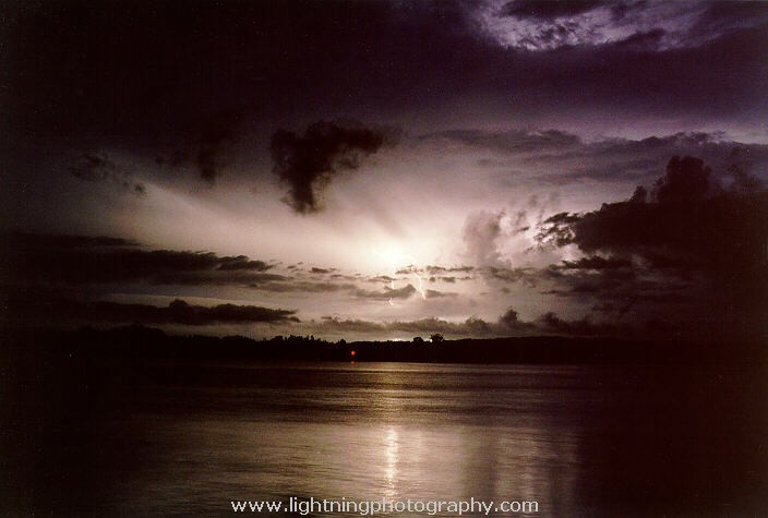 Lightning Image 1997122618