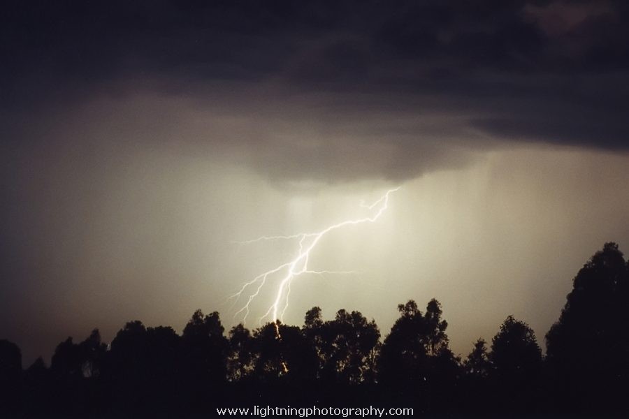 Lightning Image 2000092607