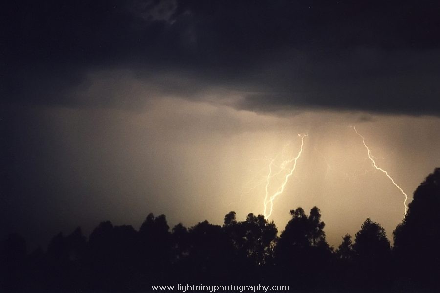 Lightning Image 2000092609