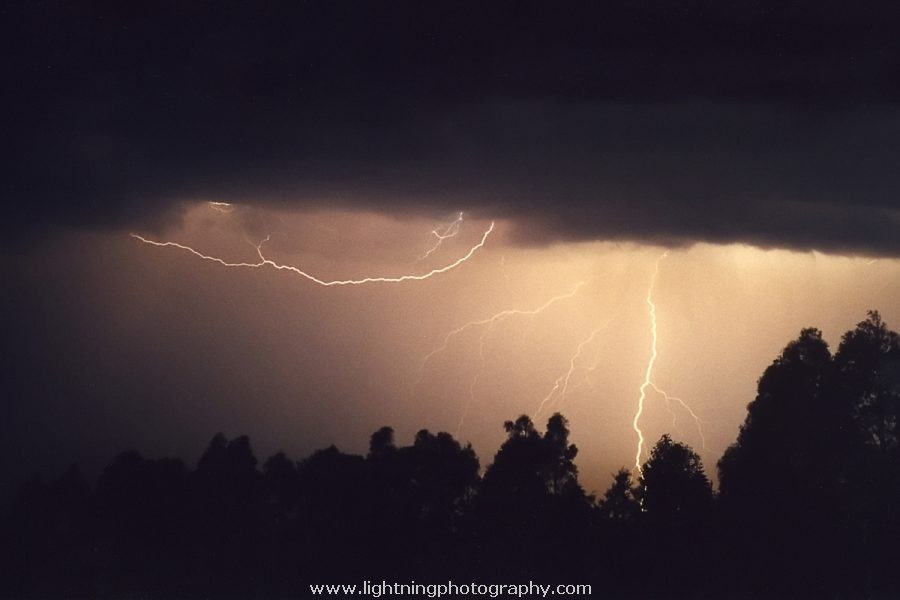 Lightning Image 2000092610