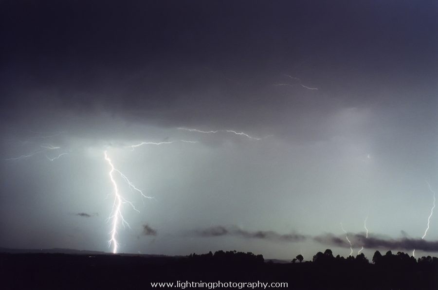 Lightning Image 2000102631