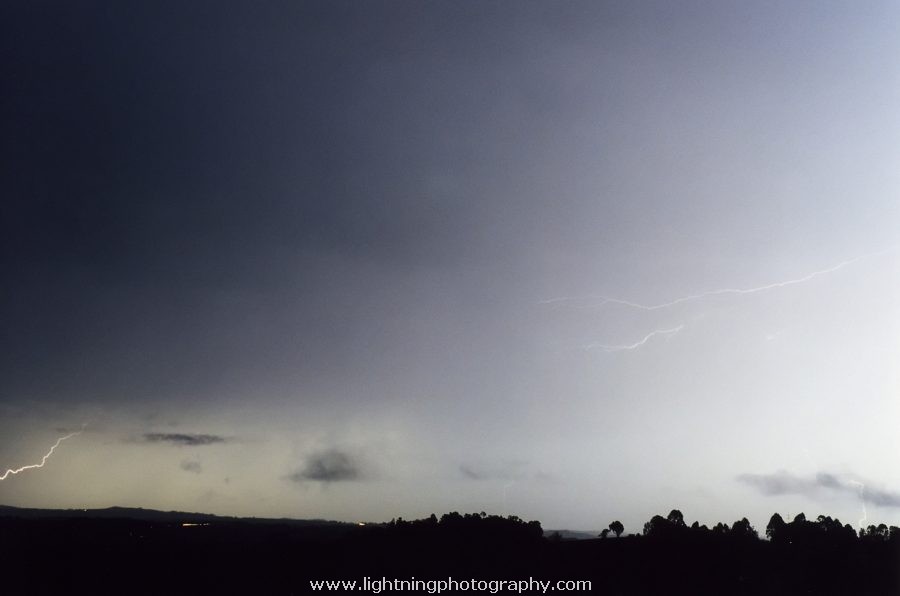 Lightning Image 2000102632