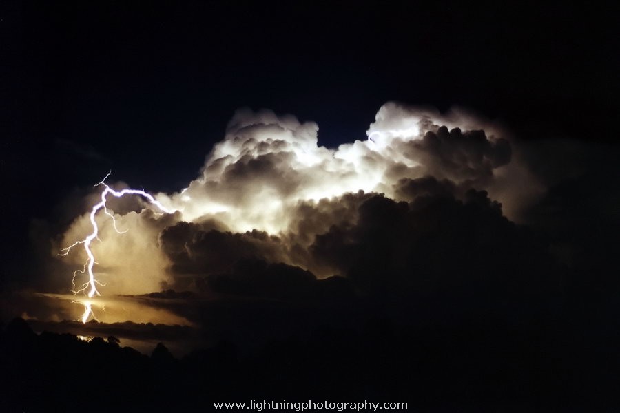 Lightning Image 2000110447