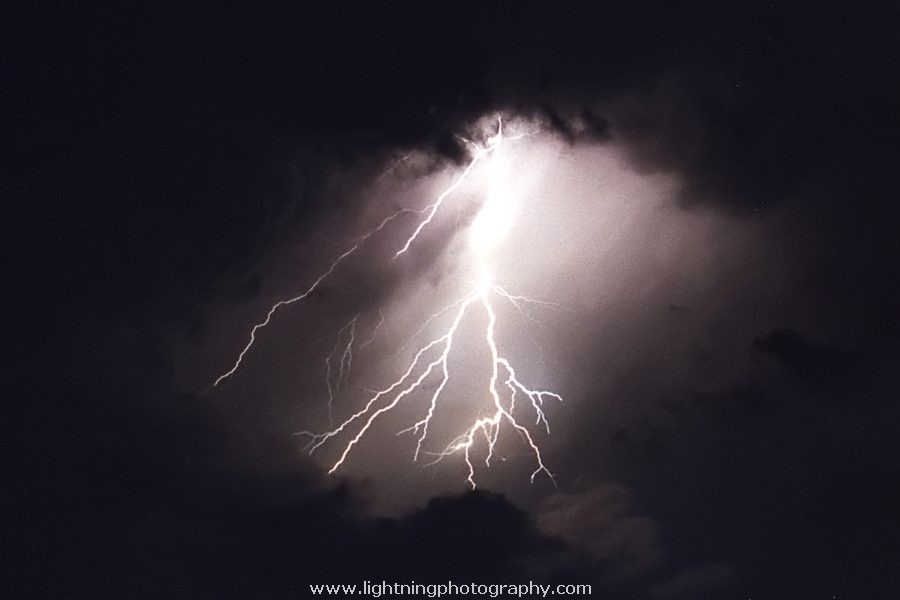 Lightning Image 2001051707