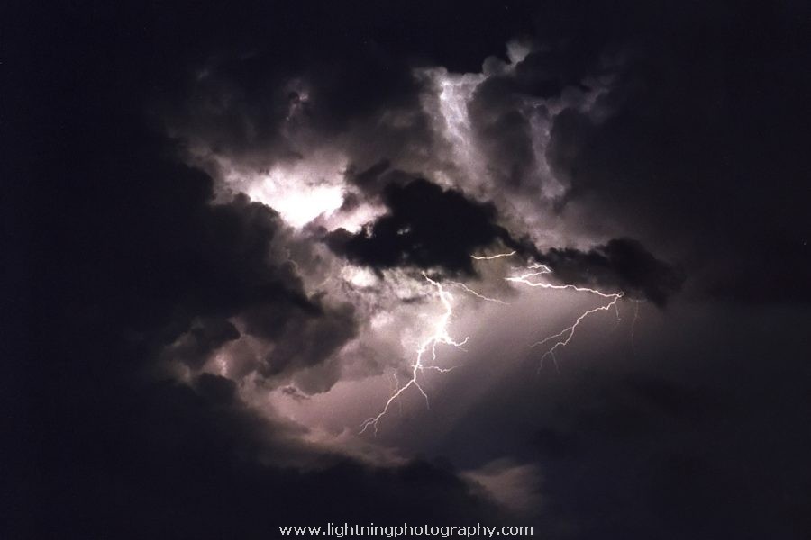 Lightning Image 2001051709