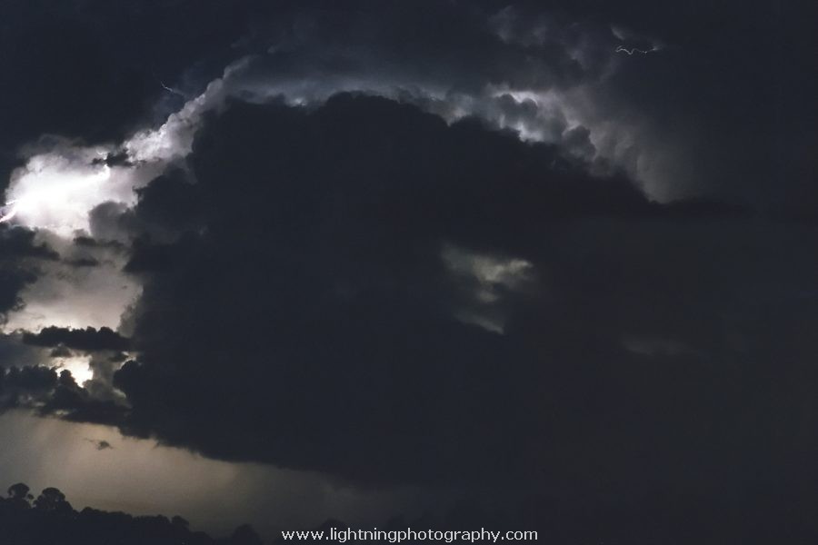 Lightning Image 2001051712