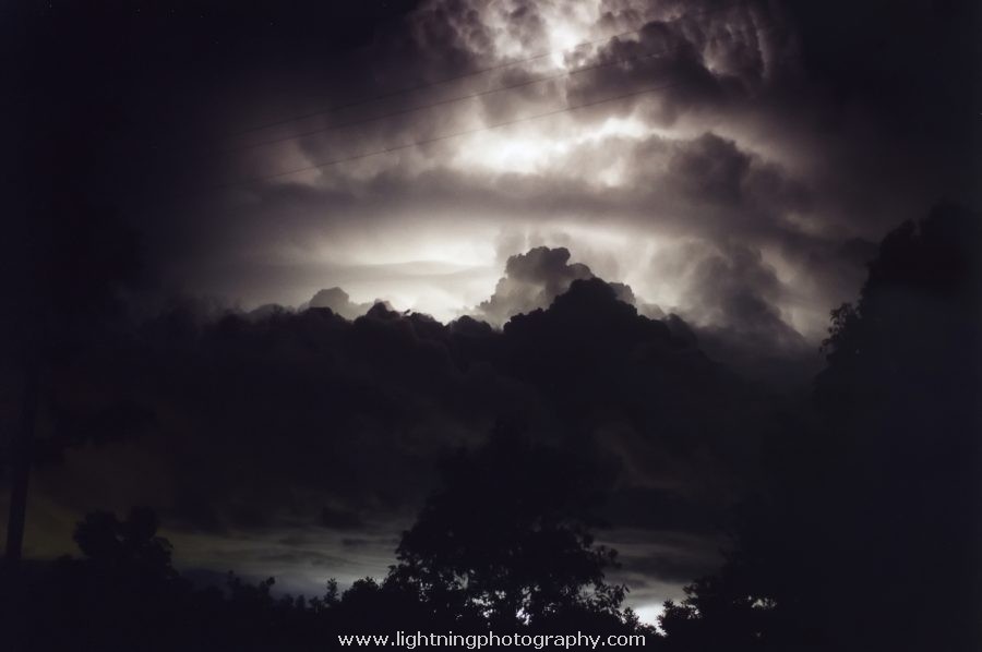 Lightning Image 2001081304