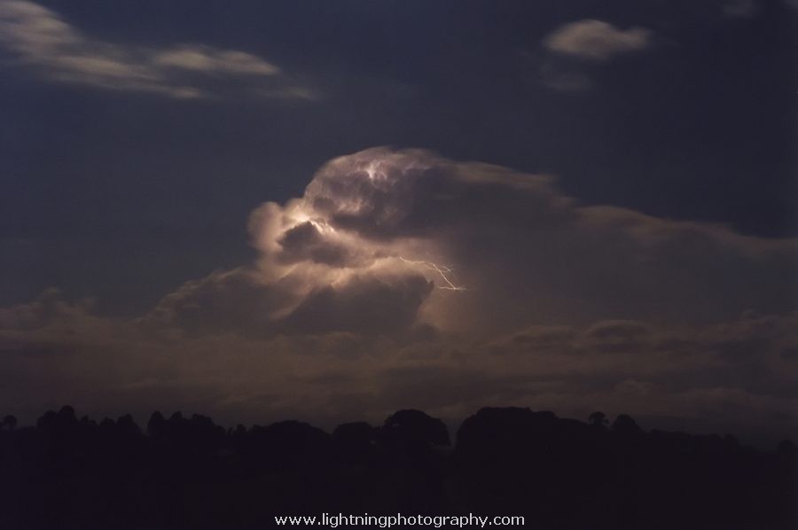 Lightning Image 2001100408