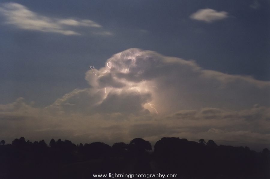 Lightning Image 2001100409