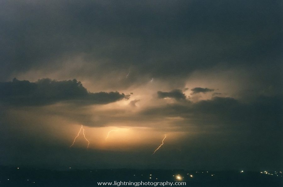 Lightning Image 2001122226