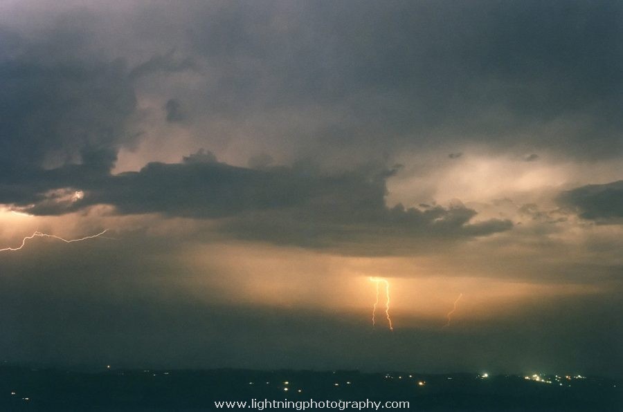 Lightning Image 2001122229