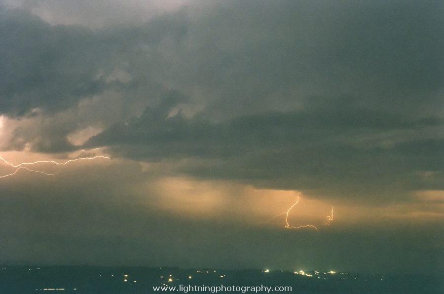 Lightning Image 2001122230