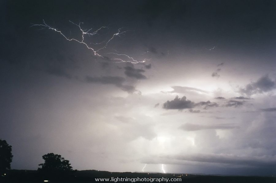 Lightning Image 2002032638