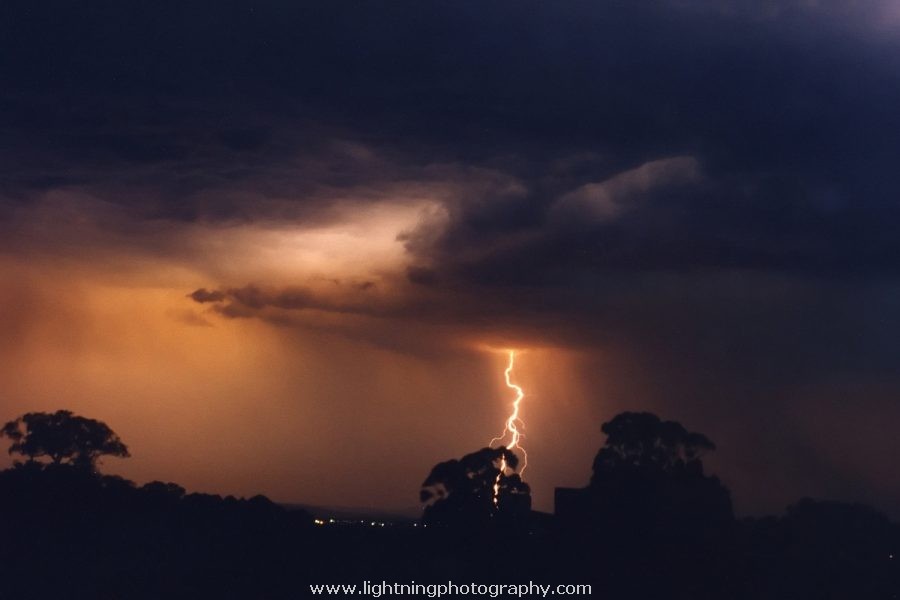 Lightning Image 2002111005