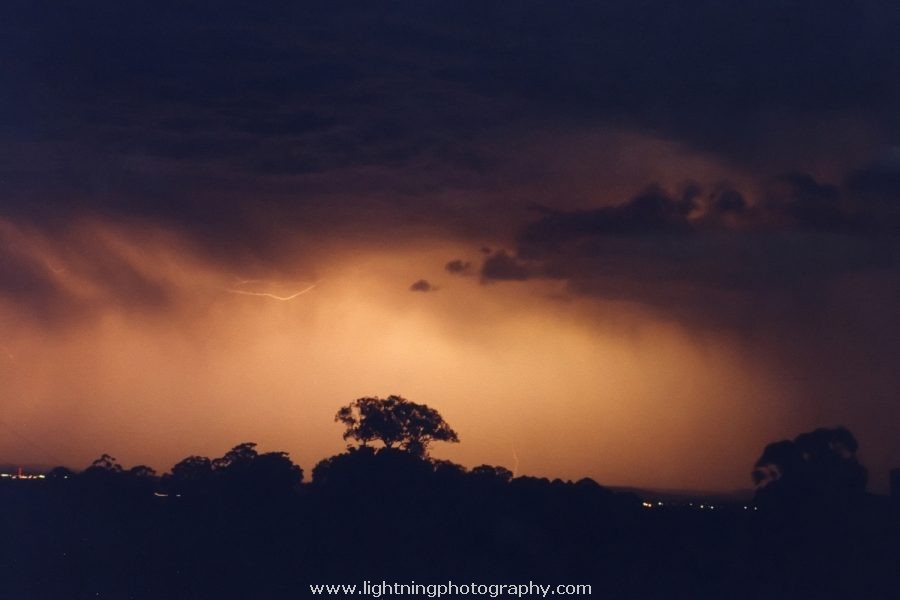 Lightning Image 2002111009