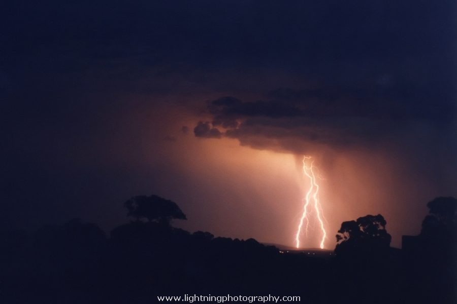 Lightning Image 2002111011