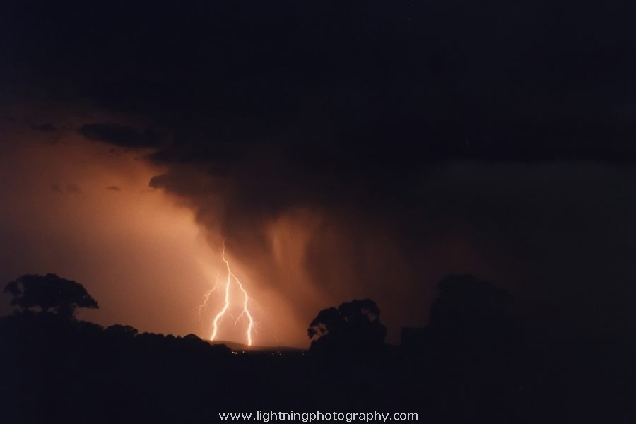 Lightning Image 2002111015