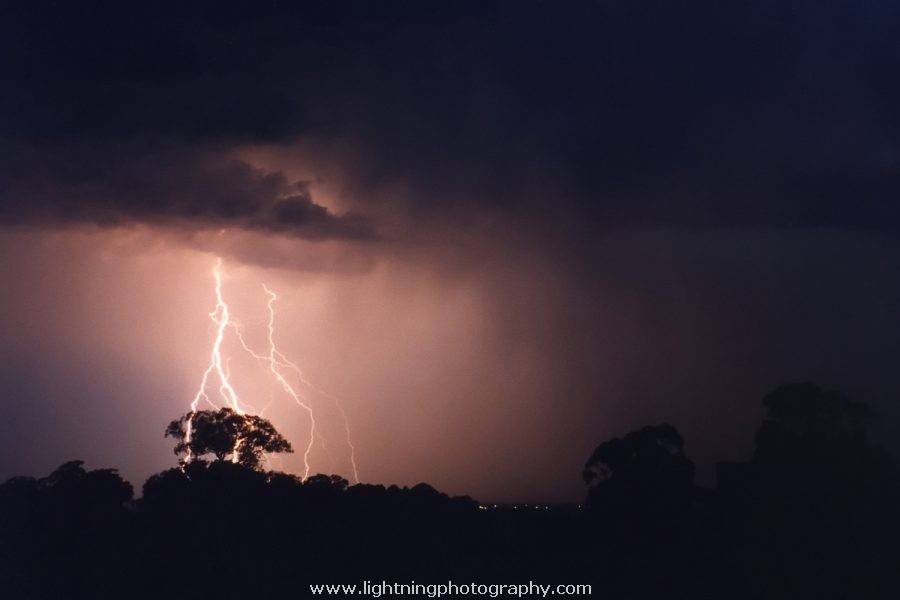 Lightning Image 2002111023