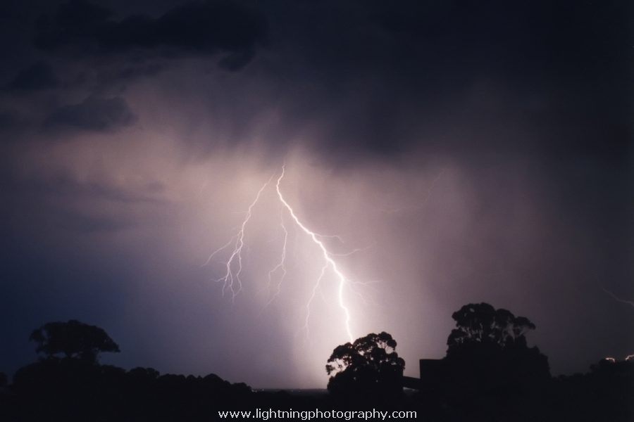 Lightning Image 2002111024