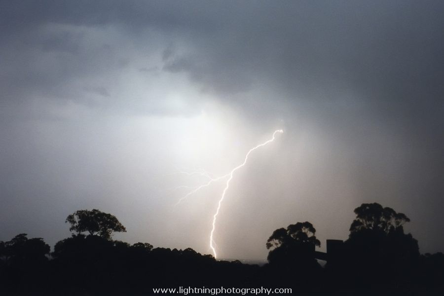 Lightning Image 2002111032