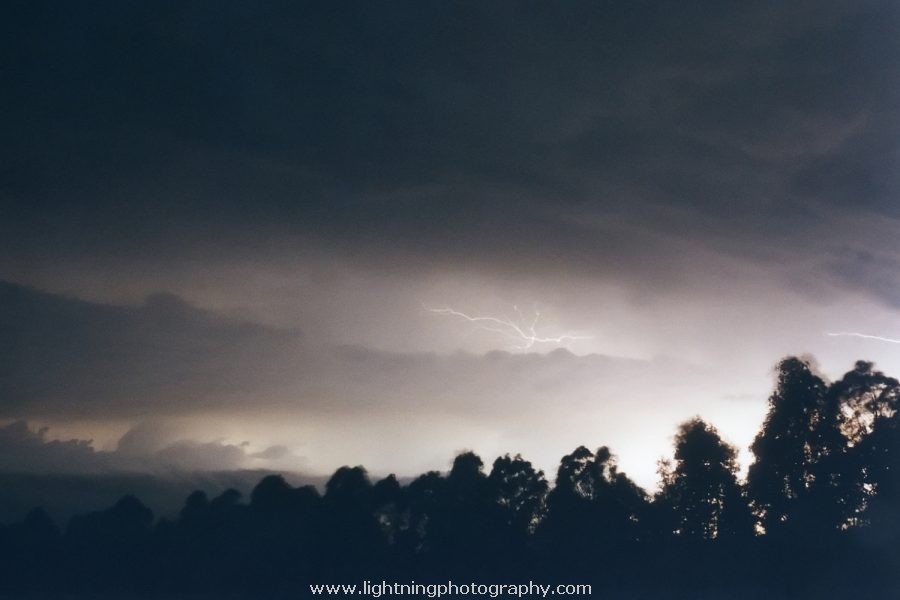 Lightning Image 2002111302