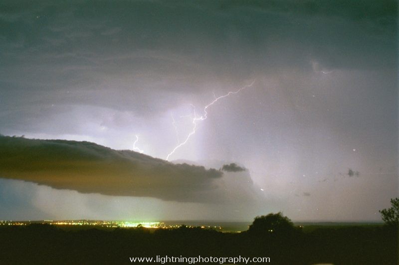 Lightning Image 2003010830