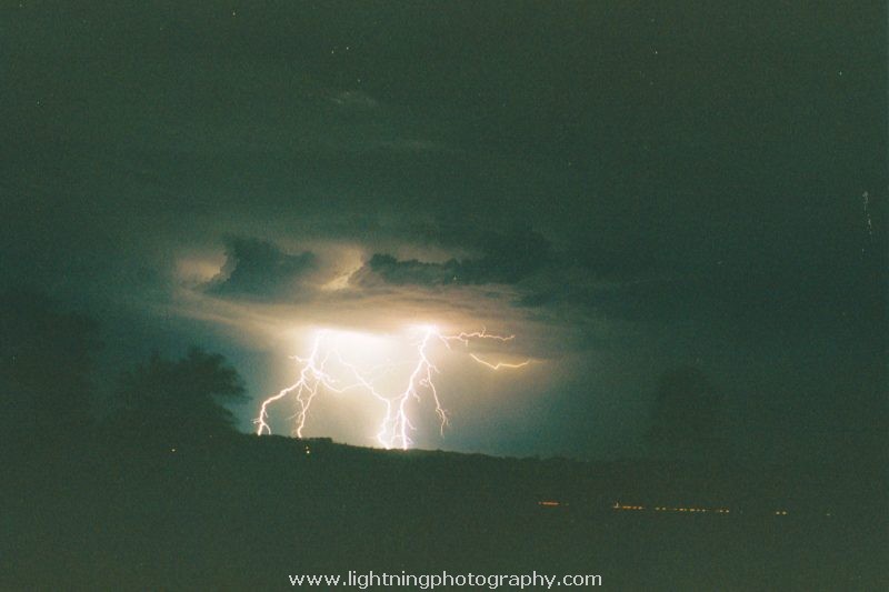 Lightning Image 2003010838
