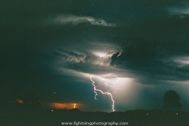 Lightning Image 2003010844