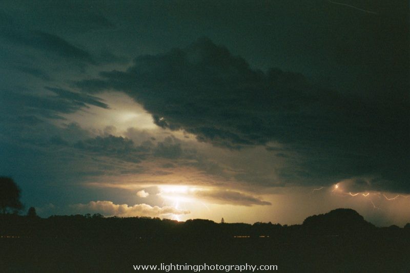 Lightning Image 2003010863