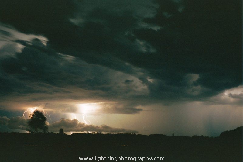 Lightning Image 2003010868