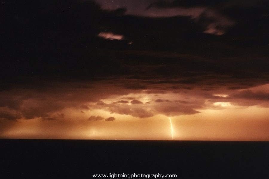 Lightning Image 2003033032