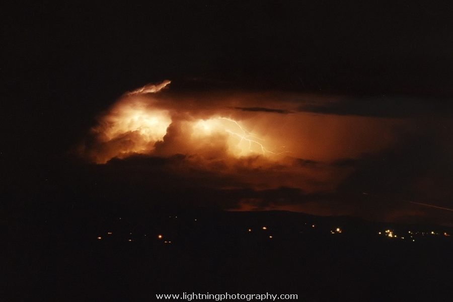 Lightning Image 2003033037