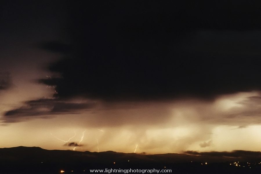 Lightning Image 2003102536