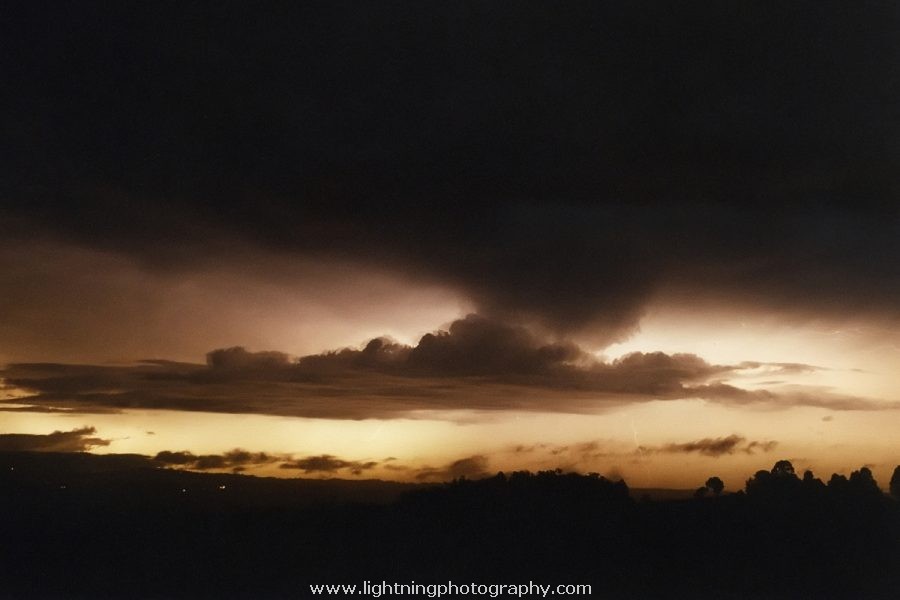 Lightning Image 2003102543