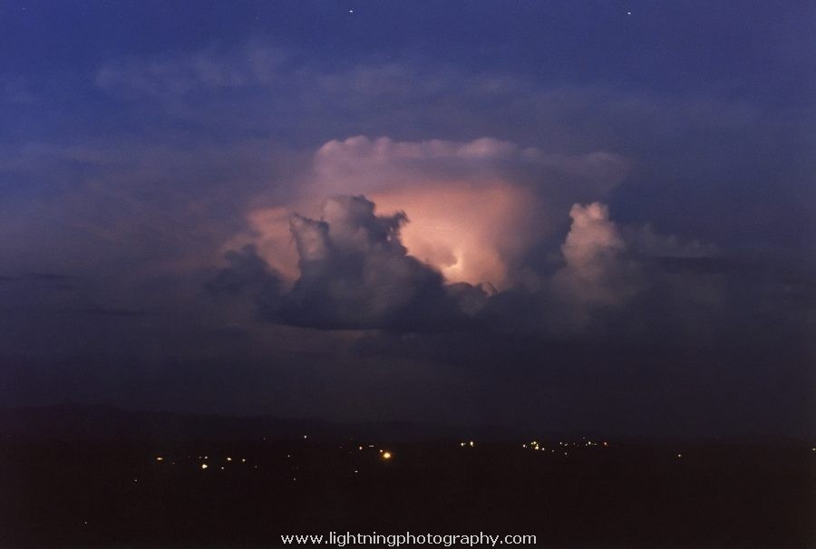 Lightning Image 2003122504