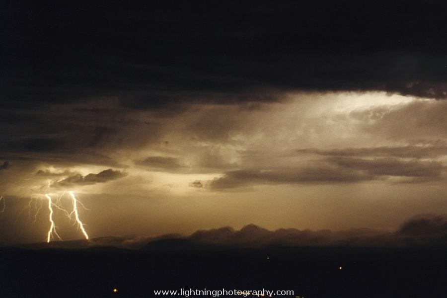 Lightning Image 2004012712