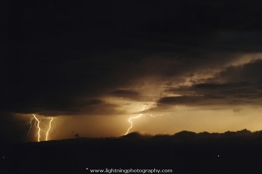 Lightning Image 2004012713