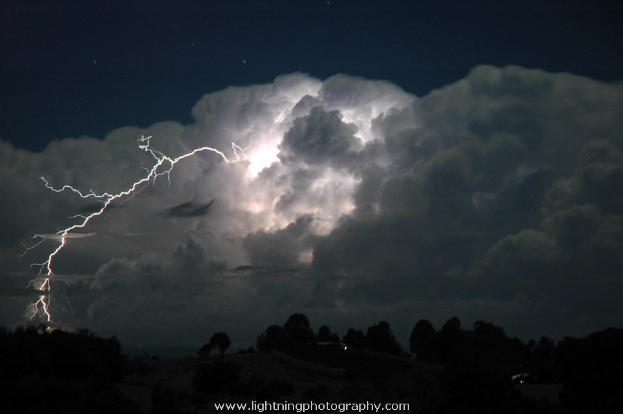 Lightning Image 2004072912