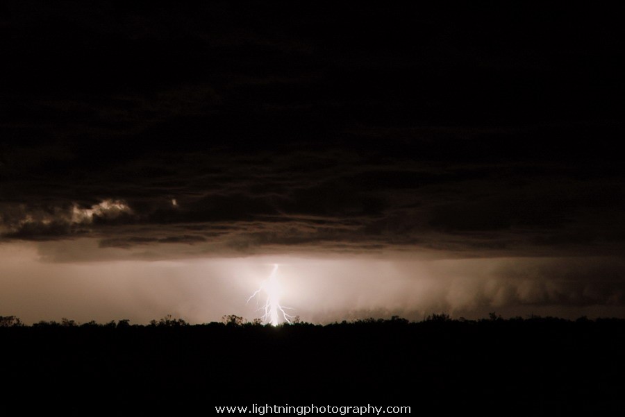 Lightning Image 2004120755