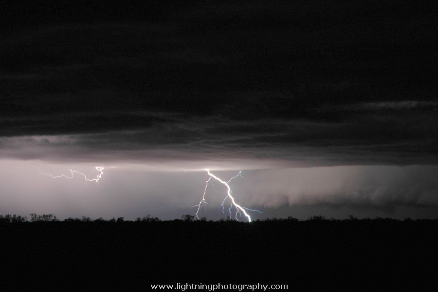 Lightning Image 2004120756