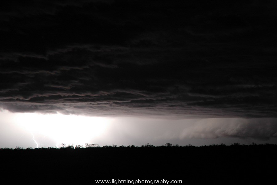 Lightning Image 2004120757